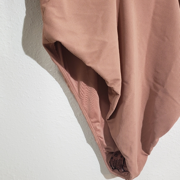 Good american 90's ribbed swimsuit - Picture 12 of 13